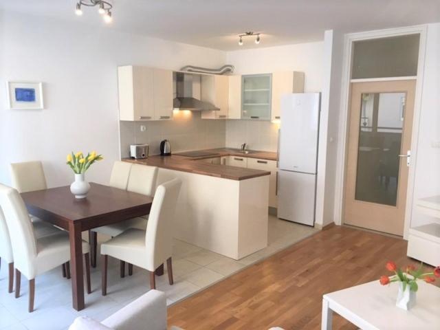 Sunshine Apartment Makarska Extérieur photo
